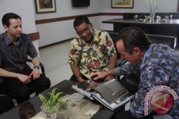 Konjen AS Tanya FPI Saat Kunjungi Tulungagung