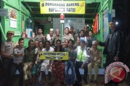 Polsek Satui Bantu Siskamling Warga Sungai Danau