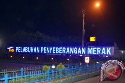 52 Kapal Feri Untuk Pemudik Di Pelabuhan Merak