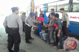 150 Orang Terjaring Razia Preman di Jember