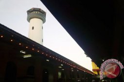 Wagub Jatim Minta Fasilitas Wisata Religi Diperbaiki