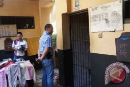 Kapolres Jember Inspeksi Sel Tahanan Polres