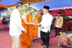 Bupati Banyuwangi Hadiri Dhamma Shanti Waisak