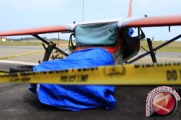 Keluarga Korban Berdatangan ke Bandara Sultan Hasanuddin