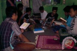 HMI Pamekasan Gelar Shalat Gaib Untuk Korban Hercules