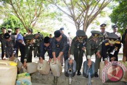 Polda Gorontalo Musnahkan Miras Hasil Razia