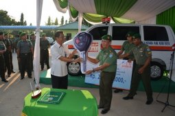 TNI Terima Hibah Ambulance