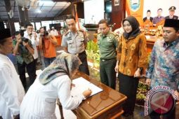 783 Calon Kades se-Probolinggo Deklarasi Damai