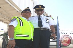 Pilot Tak Lengkapi Dokumen, Dilarang Terbang