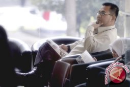 KPK tahan Bupati Empat Lawang dan istri