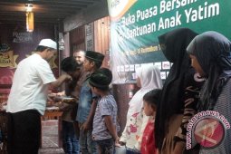 KWPSI Buka Puasa Bersama Anak Yatim