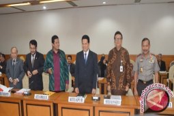 DPR RI Rapat Gabungan Persiapan Pilkada serentak