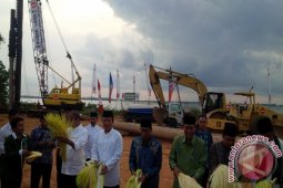 2.000 Warga Saksikan `Groud Breaking` Jembatan