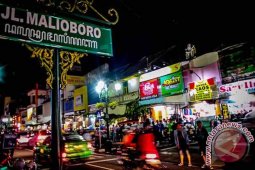 Sultan Imbau Masyarakat Yogyakarta Tidak Masuk Malioboro