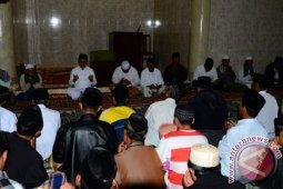 Warga Banyuwangi Terdampak Raung Gelar Doa
