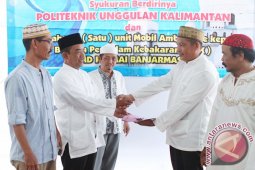 BPK AMD Permai Terima Ambulan