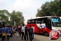 Lebaran-Terminal Alam Barajo Jambi dipadati pemudik
