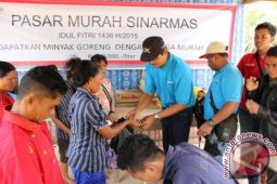 Warga Pedalaman Ketapang Antusias Kunjungi Pasar Murah
