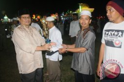 Bappeda Dan Desa Tampang Juara Arak Tanglong