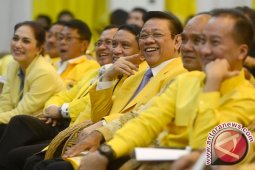 Agung Laksono Pasrah Soal Politik Dinasti