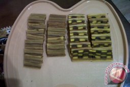Kue Lapis Masih Hidangan Utama Lebaran Sambas