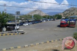 Pengelola Bus : Penurunan Tarif Tunggu SK Gubernur