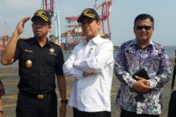 Terlambat Kerja Antar Anak Sekolah