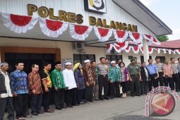 Umat Beragama Di Balangan Hidup Rukun
