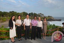 Delegasi Media Hainan Kunjungi Objek Wisata Tanah Lot
