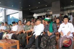 Gubernur Ajak Tingkatkan Kepedulian Antar Sesama