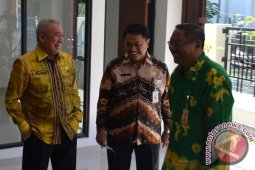 3.300 Syarat Dukungan Ka Oji-Ka Budi Bermasalah