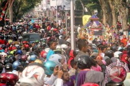 Suasana Lebaran Ketupat Trenggalek