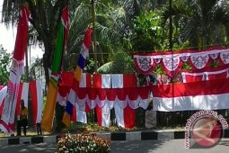 Pedagang bendera mulai bermunculan di Jambi
