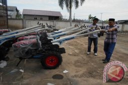 Petani Sungai Itik Minta Mekanisasi Pertanian