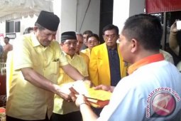 Pasangan ABAH Bawa Rekomendasi Dua Kubu Golkar
