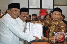 Calon Petahana Gresik Unggul Dalam Proses Hitung Cepat