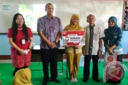 Siswa SMAN 3 Pontianak Raih Beasiswa Telkom University
