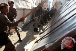 Satpol PP Lhokseumawe tertibkan gang pertokoan tertutup