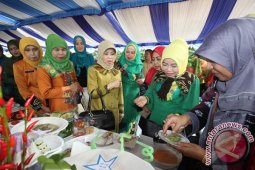 Ketua PKK Kalsel Terpikat Sagu Mutiara