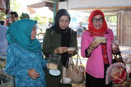 KUE SAGU TULANG IKAN