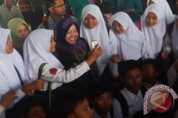 Rismaharini Dijadwalkan Sambangi Guru SMPN 10 Surabaya