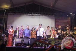 Grup Hardys Gelar  Pesta Rakyat di Tabanan "Dirangkaikan Pengundian Poin HCC Periode IX  Berhadiah Mobil&acirc;&euro;