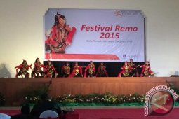 250 Penari Remo Unjuk Kebolehan di Surabaya