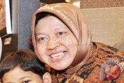 Risma Tanggapi Dingin Penetapan Ahok-Djarot
