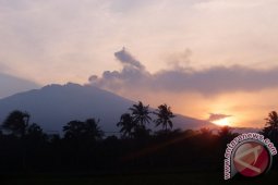 Delapan Pendaki Dikabarkan Terjebak di Gunung Raung