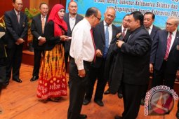 ANGGOTA DEQAN KEHORMATAN PWI