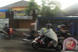 Surabaya Diguyur Hujan
