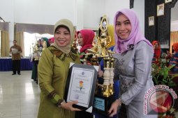 PKK Tanah Bumbu Juara Favorit Serba Ikan