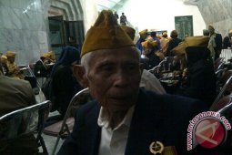 Fakih Yuhana  Dinobatkan sebagai Veteran Tertua di Bandung
