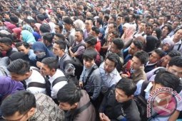 Antrean Pencari Kerja